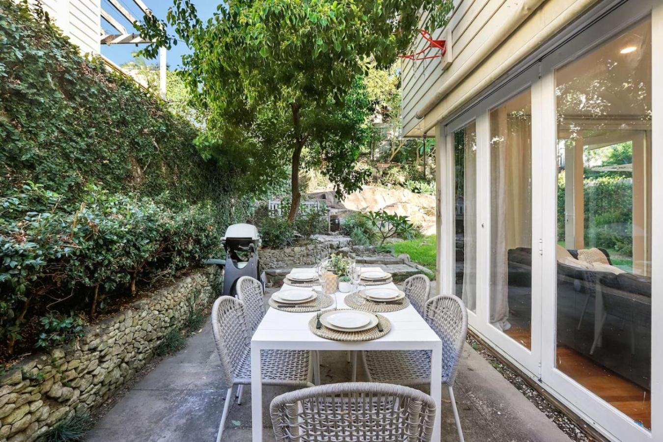 Bright And Spacious In Mcmahons Point Sydney